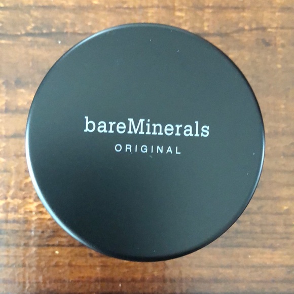 bareMinerals Original SPF 15 Foundation - Picture 2 of 3